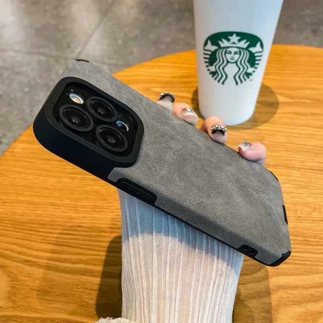 Capa Mate Macia em Pele Sintética para iPhone, Proteção de Lente e Anti-choque